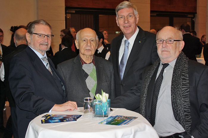 Mit Größen der Freidemokraten einen intensiven und bereichernden Gedankenaustausch geführt, auf unserem Foto mit Staatminister a.D. Dr. Ingo Wolf (2. von rechts), Hans Burggraf, Alexander Hinterleitner und Hajo Keller.